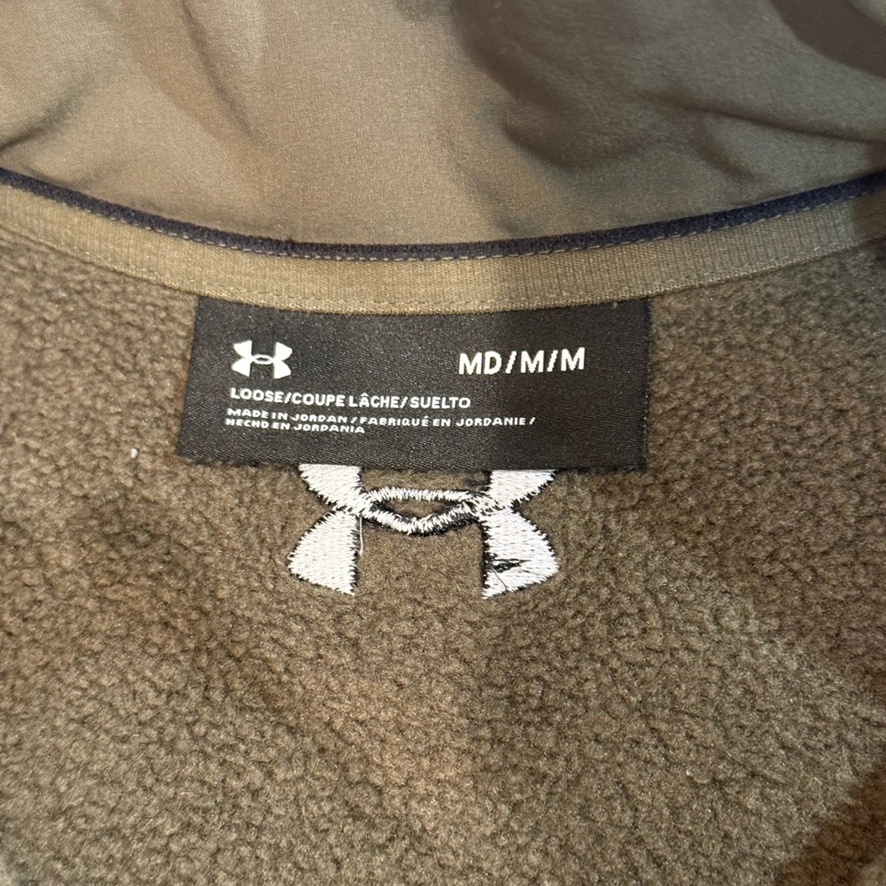 Men’s UNDER ARMOUR Specialist Henley sweater pullover- dark green. Size medium - Picture 9 of 9